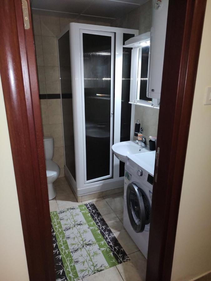 Apartman Mali Raj Vrnjačka Banja Exteriör bild