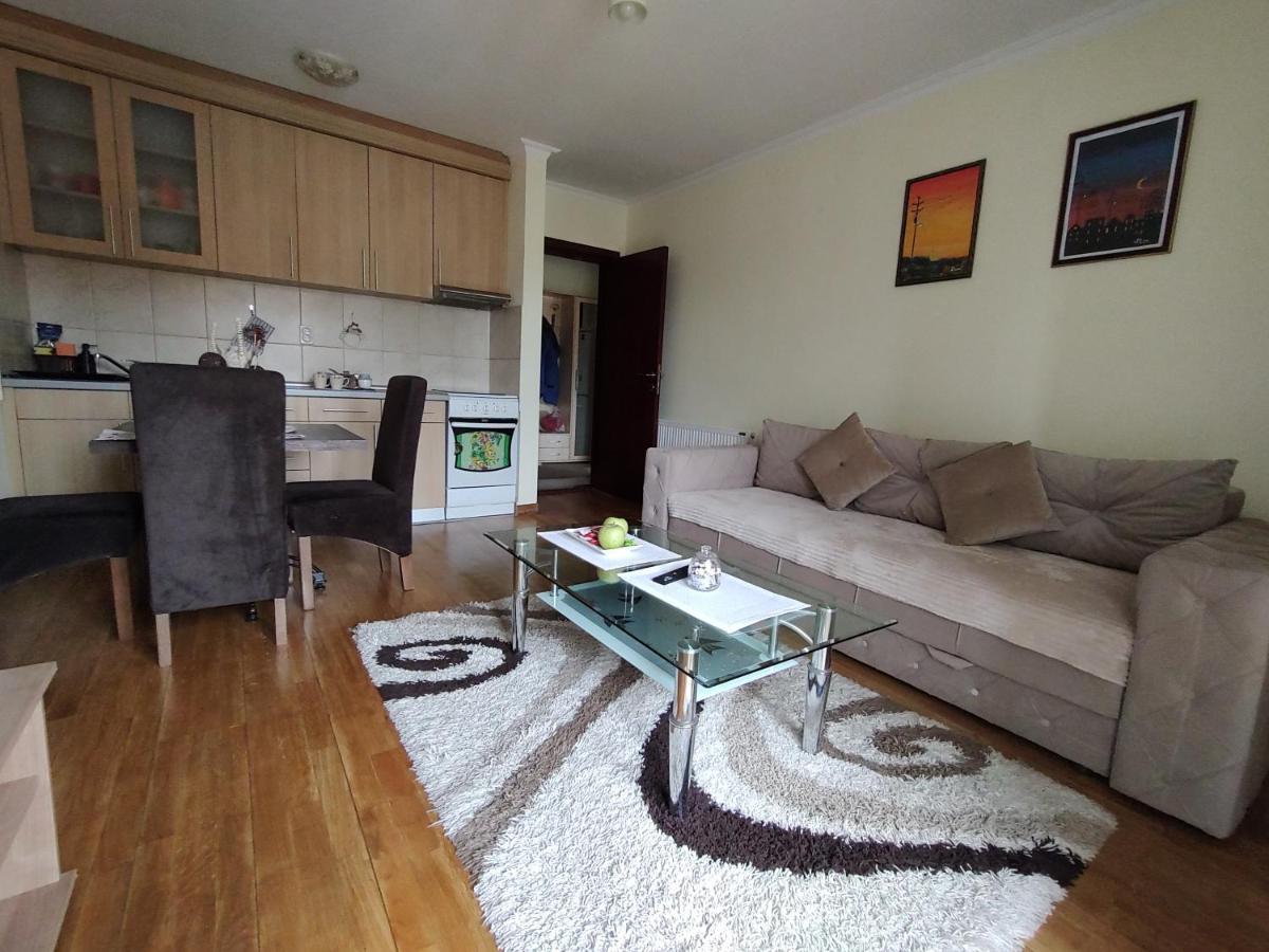 Apartman Mali Raj Vrnjačka Banja Exteriör bild