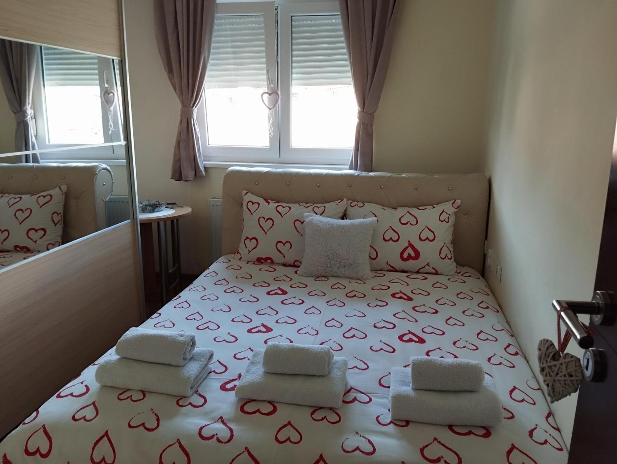 Apartman Mali Raj Vrnjačka Banja Exteriör bild